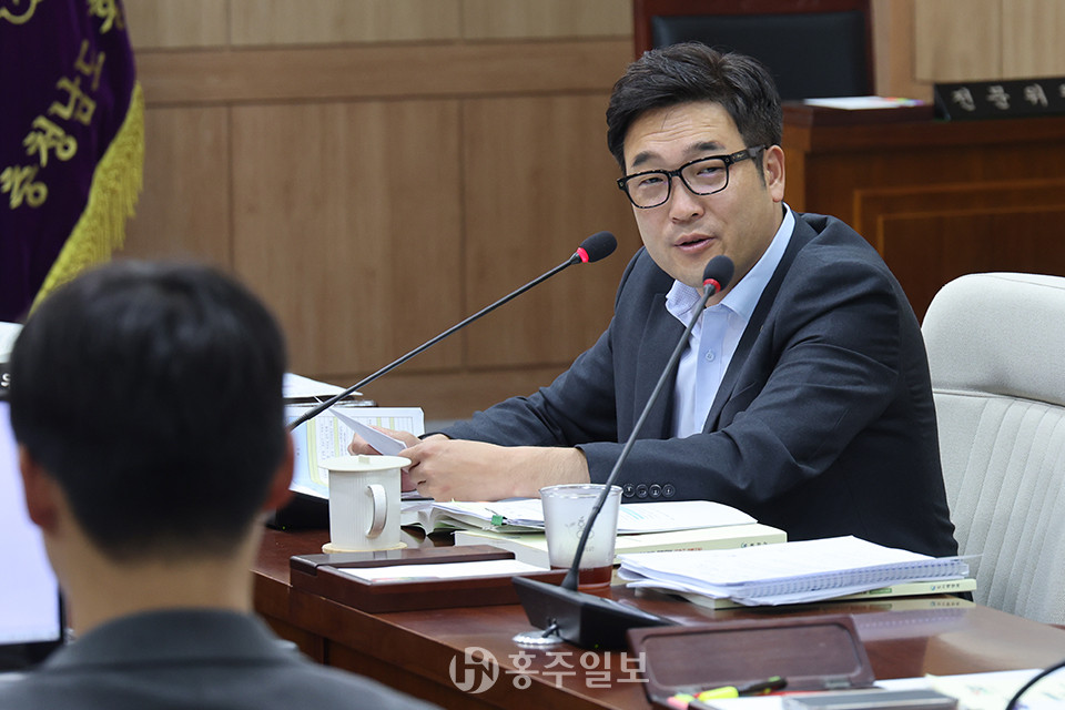 이정윤 의원.